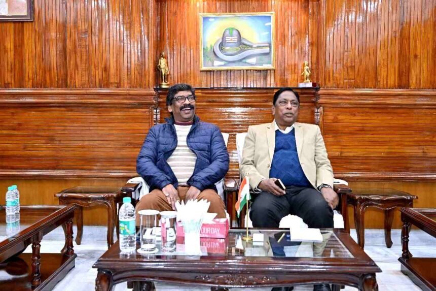 JMM विधायकों को अभी रांची में रुकने को कहा गया, CM सोरेन के घर हुई बैठक- Panchayat Times