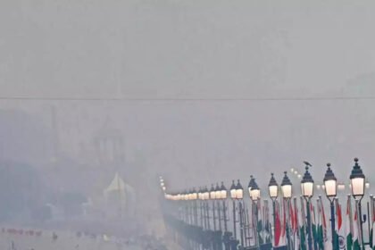 दिल्ली में आज सीजन की सबसे ठंडी सुबह, गिरकर 3.6 डिग्री हुआ तापमान; रेड अलर्ट- Panchayat Times